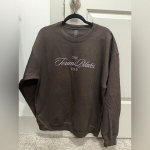 The Toxicas Pilates Club X-large Brown Sweatshirt. 🤠⚡️